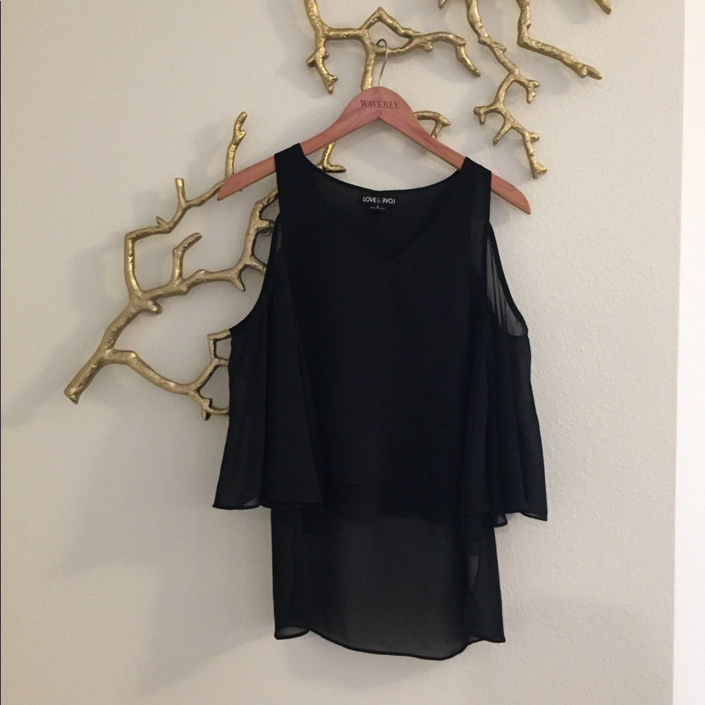 BLACK COLD SHOULDER TOP